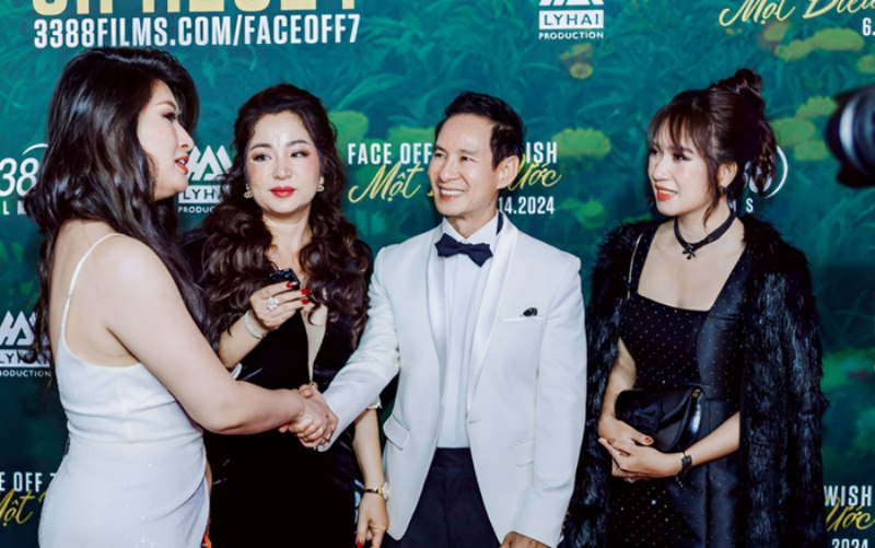 Một nữ nghệ sĩ bị phát hiện có hành động nhạy cảm với Lý Hải ở thảm đỏ: “Tôi tưởng không ai nhìn thấy”