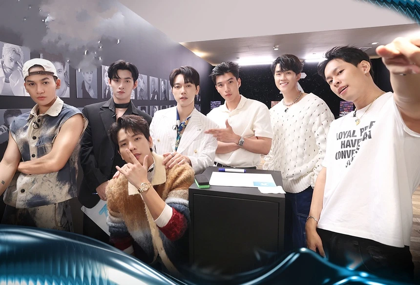 Fanpage của chương trình Anh trai ‘say hi’ nhận ‘bão’ tương tác phẫn nộ