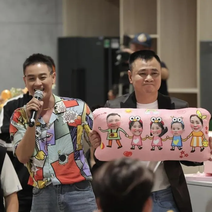 NSND Tự Long bị VTV cắt sóng cảnh khóc