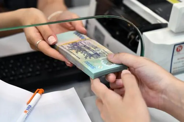 Vì sao khó vay ngân hàng mua bất động sản dù lãi suất thấp?