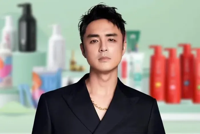 Livestream không đủ doanh số, sao nam ‘Hoàng Tử Ếch’ bị đòi hoàn tiền