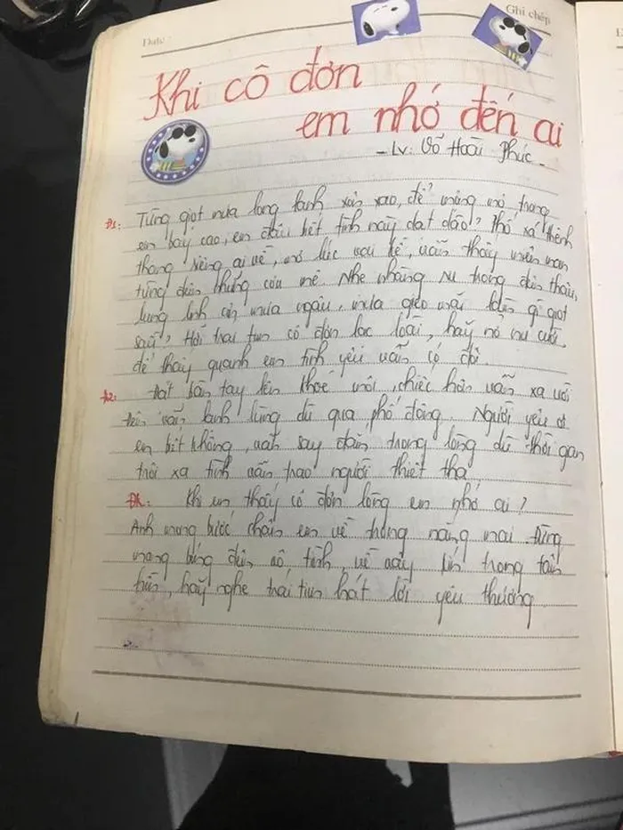 Những cuốn sổ chép lời bài hát hoài niệm tuổi thơ 8x, 9x