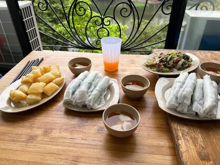 Những quán phở cuốn ngon, nổi tiếng lâu năm tại Hà Nội