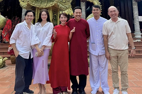 Trấn Thành, NSND Trịnh Kim Chi và nhiều nghệ sĩ cúng Tổ sân khấu