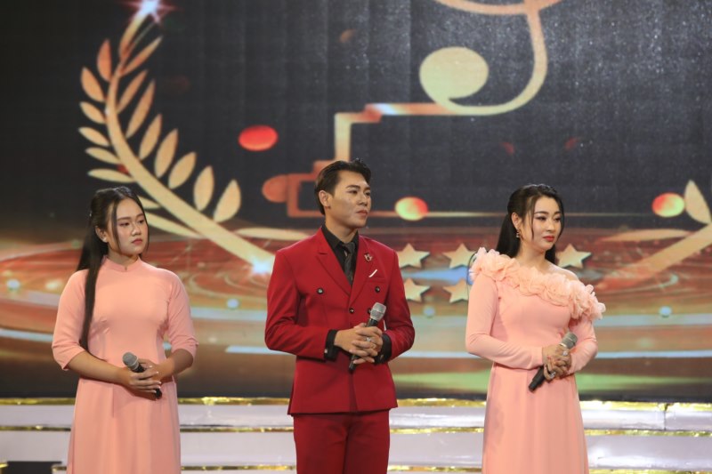 Chàng trai kẹo kéo Đan Chiêu có phần trình diễn bùng nổ tại sân khấu Solo cùng Bolero