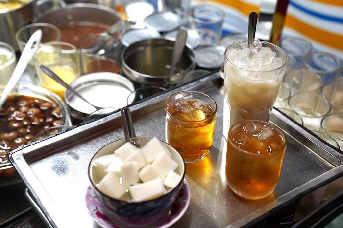 Quán chè ở TP.CM bán hơn 50 năm, Việt kiều về nước thích ghé ăn