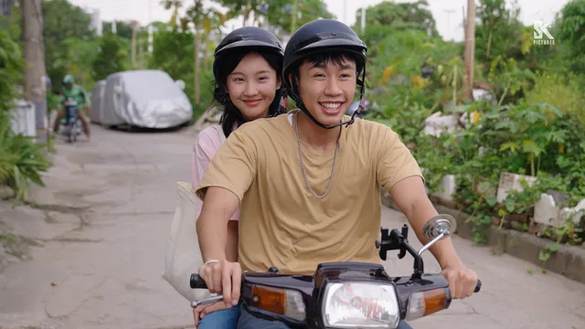 Khán giả bỏ xem Đi giữa trời rực rỡ