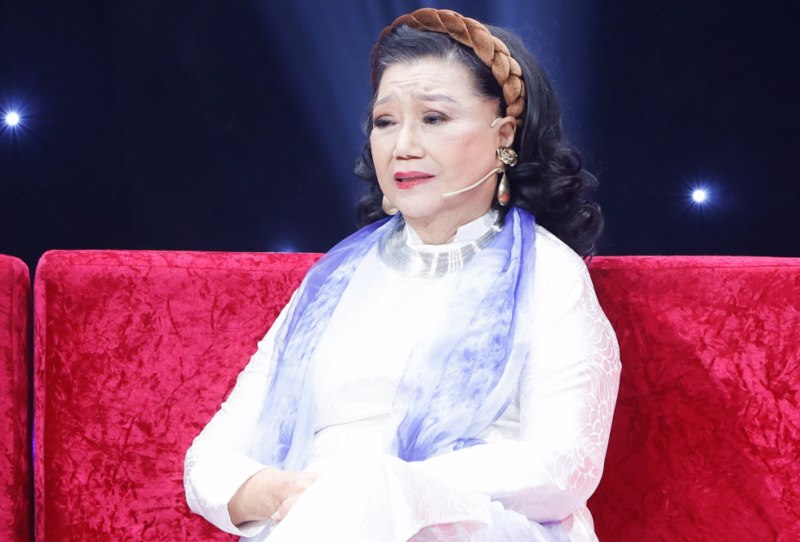 NSND Kim Cương nhập viện cấp cứu vì lên cơn đau tim: Sức khỏe hiện ra sao?