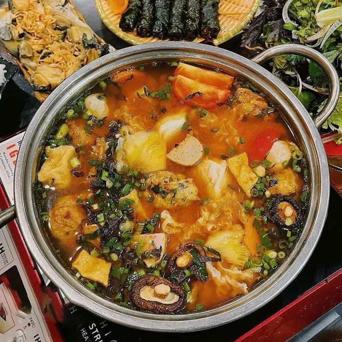 Rủ bạn đón gió mùa tại loạt quán lẩu ‘cực phẩm’ ở Hà Nội