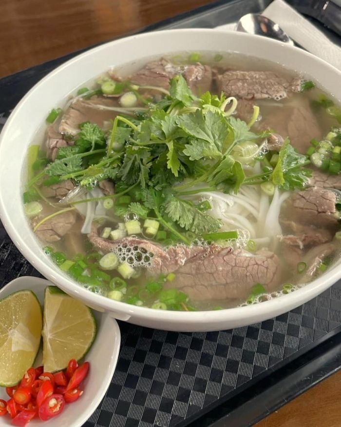 Khách có còn than đắt đỏ, kém ngon khi ăn uống ở sân bay?