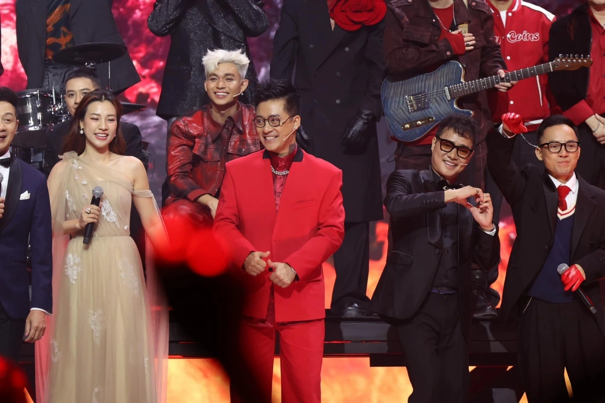 Lý do Tuấn Hưng khó thành đoàn