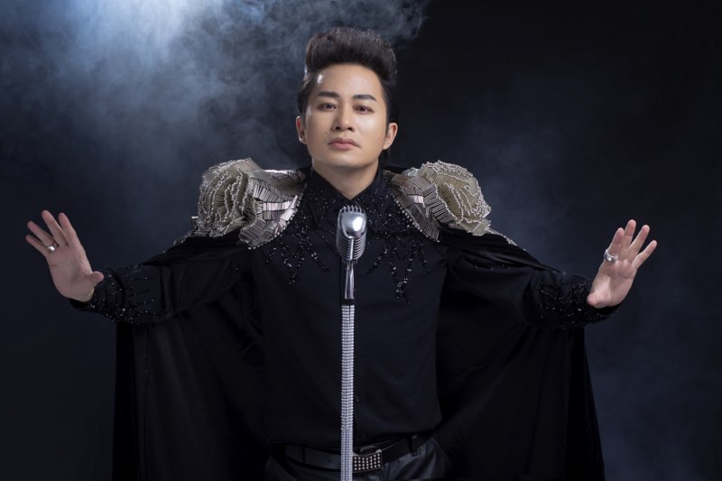 Divo Tùng Dương đáp trả cực hài khi bị fan chê xấu trai