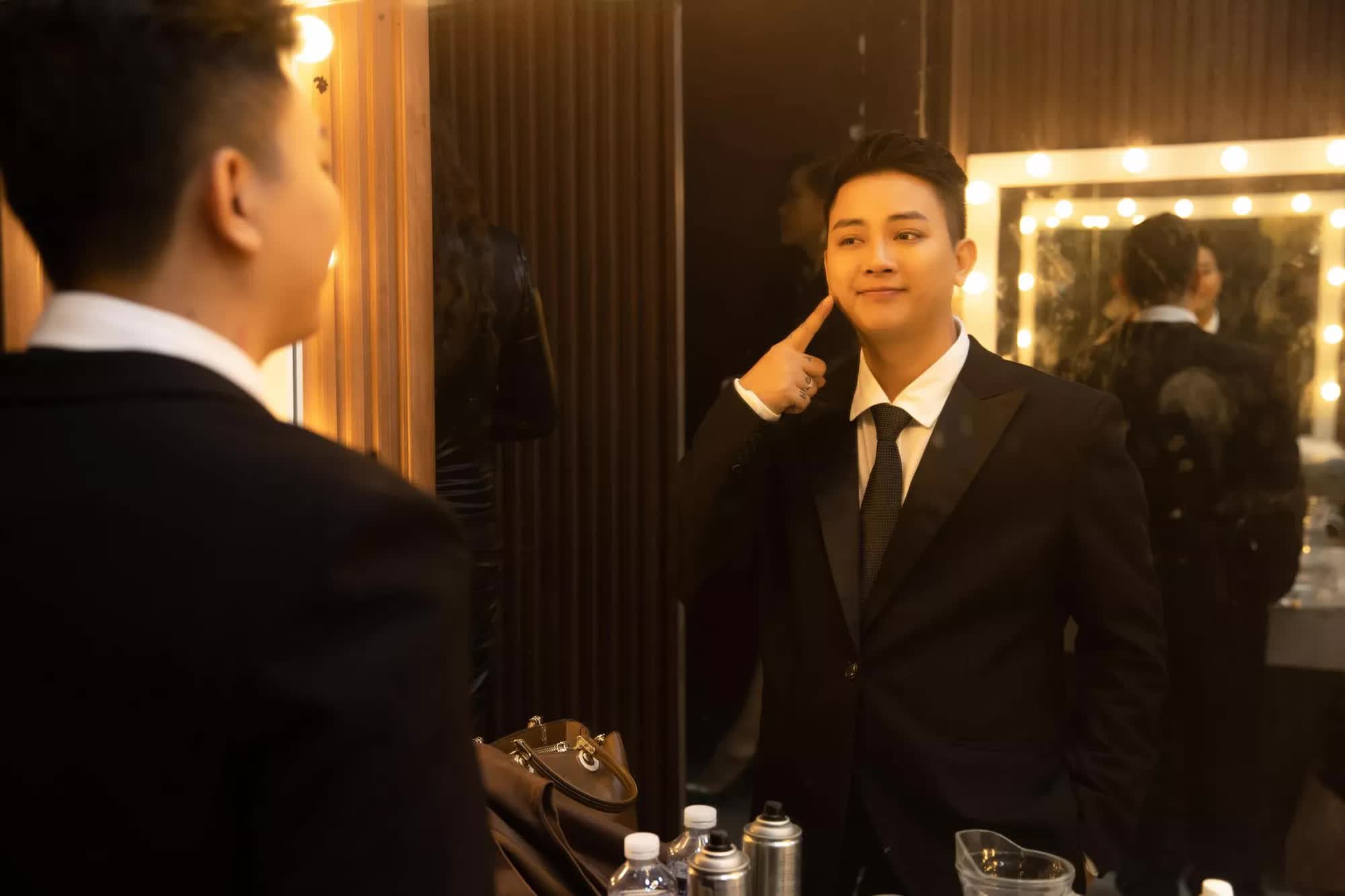 Mớ hỗn độn của Hoài Lâm