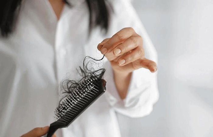 Rụng tóc nhiều, khi nào là bệnh?