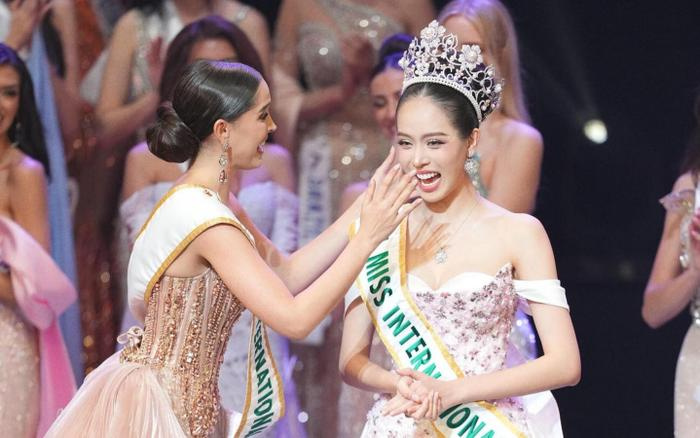 Vì sao Thanh Thủy đăng quang làm dậy sóng mạng xã hội?