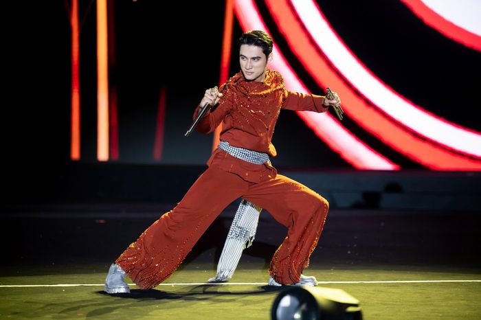 Tuấn Ngọc lọt top 10 Nam vương Thế giới