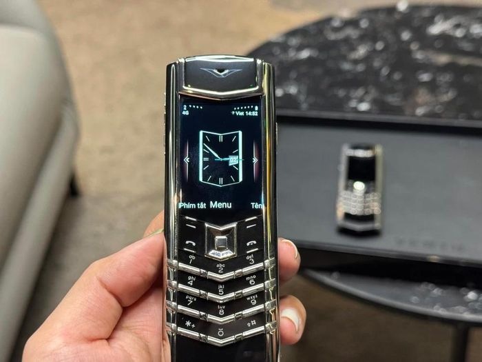 Điện thoại Vertu có giá chưa đến 5 triệu đồng?