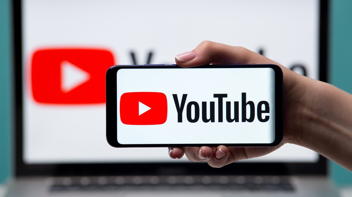 Google ‘tri ân’ người dùng YouTube lâu năm theo cách lạ