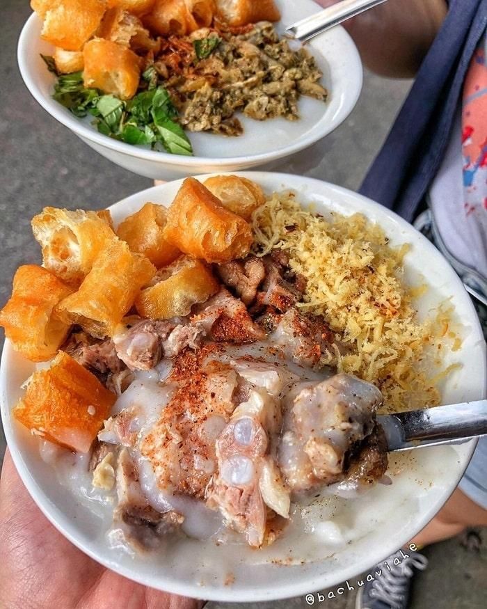 Điểm danh những quán cháo nườm nượp người ghé ăn ở trung tâm Hà Nội