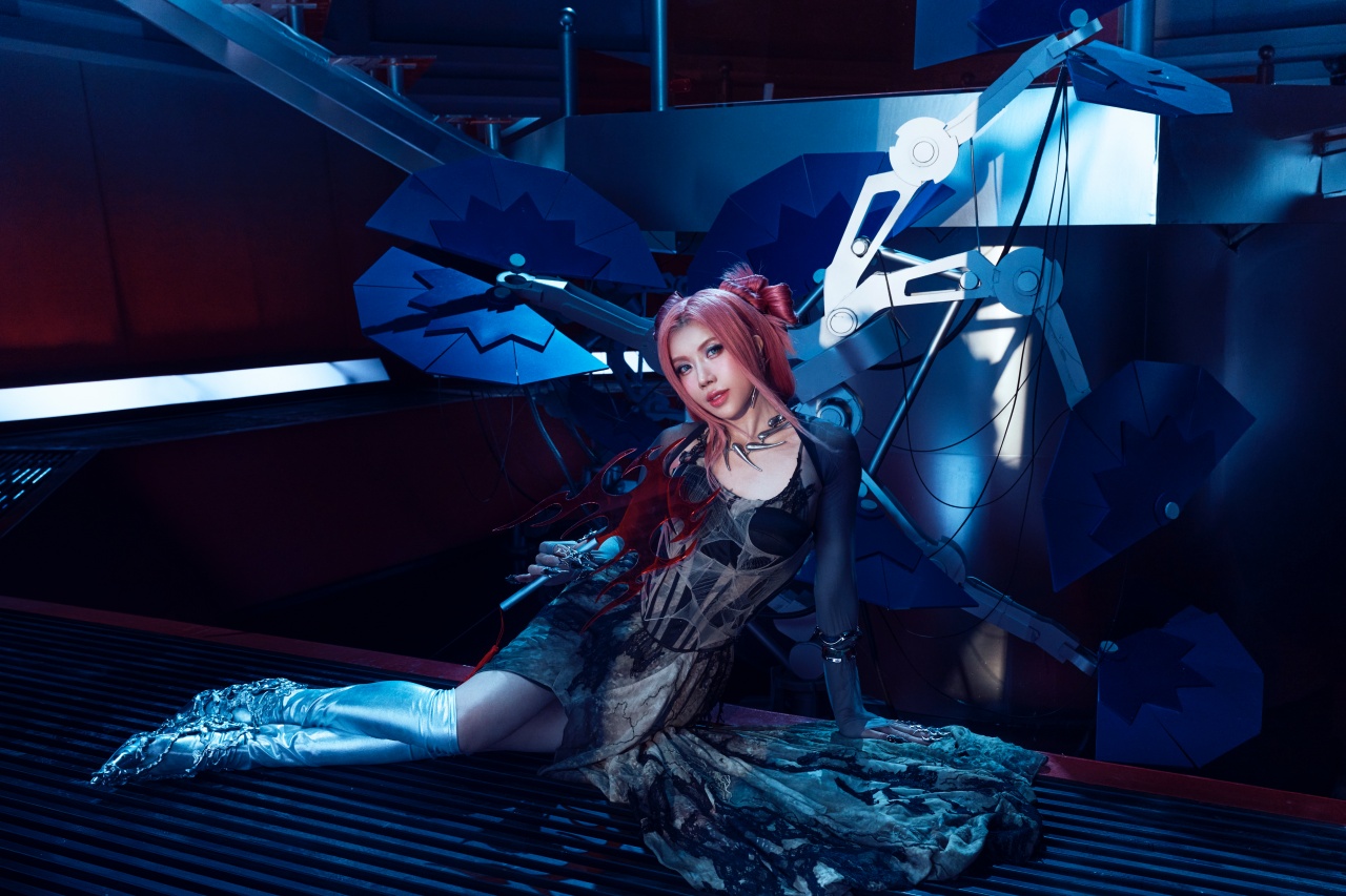 Trang Pháp bị yêu cầu gỡ MV ngay lập tức