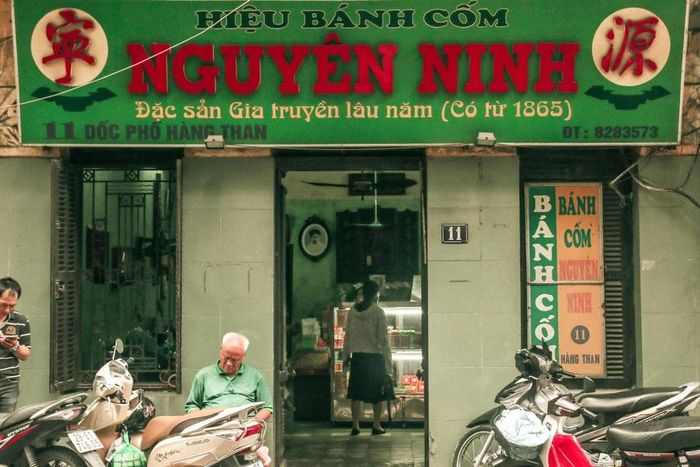 Bánh cốm Nguyên Ninh nổi tiếng ra sao trước khi bị tạm dừng hoạt động?