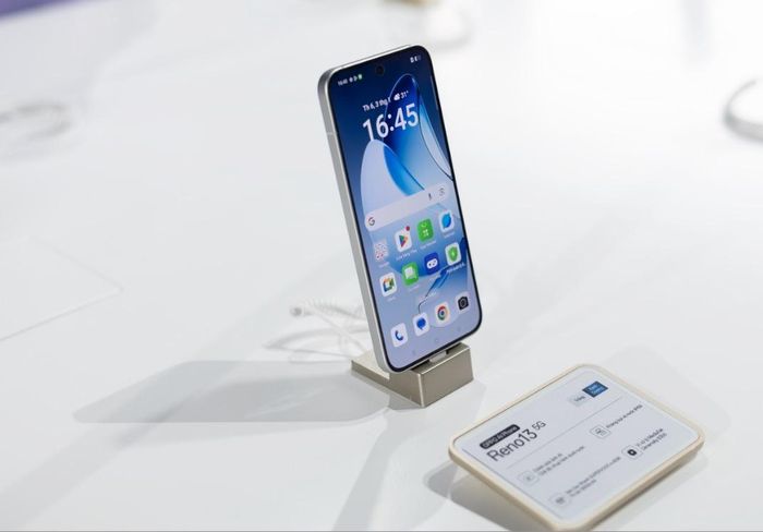 Có đáng tự hào khi giỏi ‘học hỏi’ iPhone