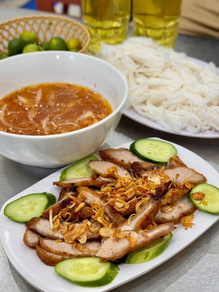 Cầm 200.000 đồng đi khắp Nam Định, ăn ‘thả ga’ nhiều món ngon, lạ miệng