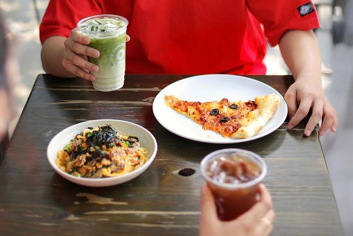 Thực đơn khác lạ của The Coffee House