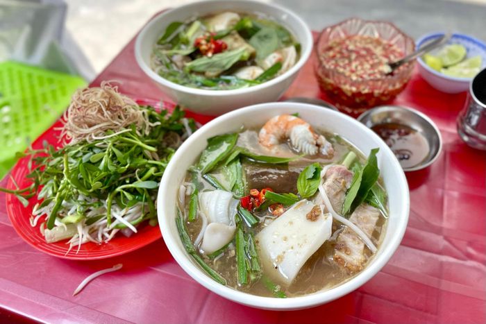 Bún mắm 130.000 đồng ở TP.HCM đông đột biến dù gây tranh cãi