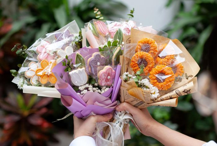 Hoa ‘bánh quy’ giá chỉ 30k: Quà tặng mới lạ trong dịp 8/3