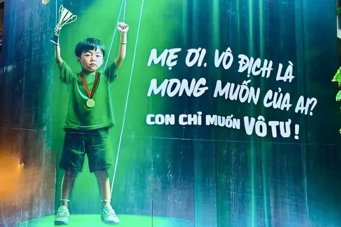 Vụ quảng cáo ‘Con chỉ muốn vô tư’: Bao giờ con hư mới thôi đổ tại mẹ?
