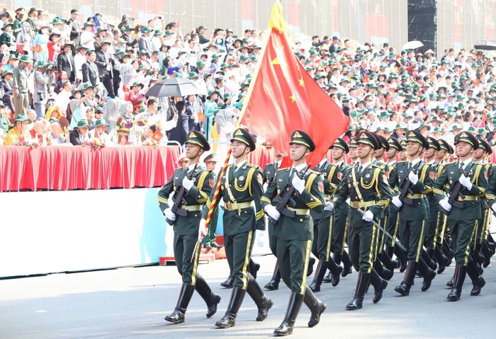 Những hình ảnh ấn tượng nhất lễ kỷ niệm 50 năm thống nhất đất nước