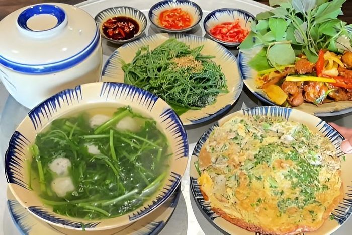 Quán ‘cơm quê’ ở TP.HCM bán đĩa trứng chiên 110.000 đồng gây tranh cãi