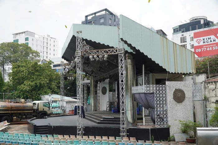 Hiện trạng xuống cấp của sân khấu Lan Anh, Trống Đồng vừa đóng cửa