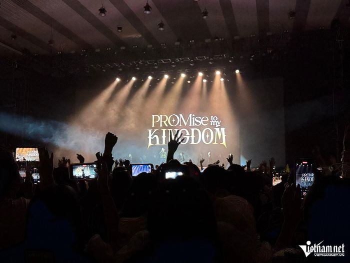 Bỏ hàng triệu đồng thuê điện thoại chỉ để ‘đu idol’