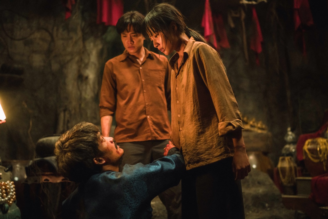 ‘Út Lan: Oán linh giữ của’: Kết phim dễ đoán, Quốc Trường mờ nhạt