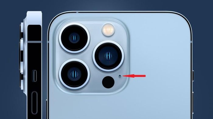 Lỗ nhỏ cạnh camera iPhone có tác dụng gì
