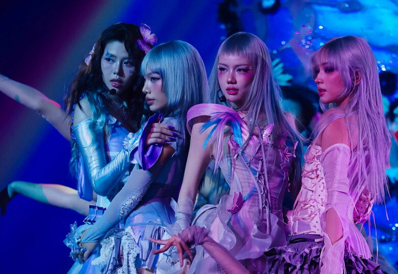 Em xinh càng lê thê, các ‘ông lớn’ càng hưởng lợi