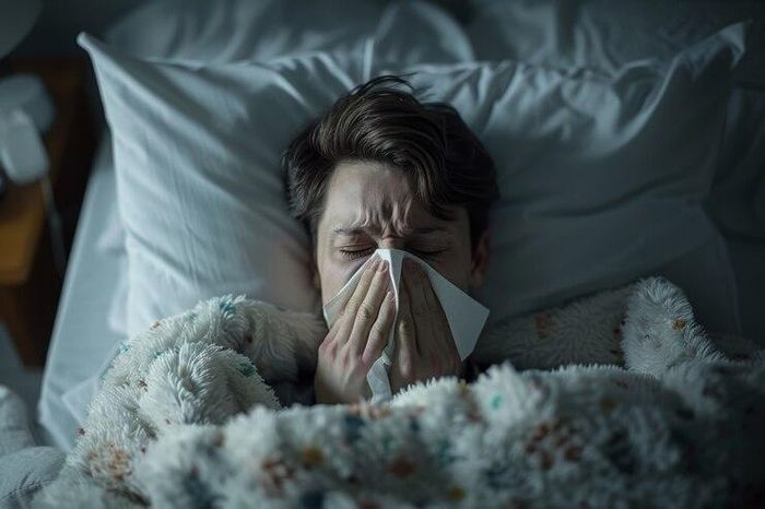 Vì sao nhiều người bị ho dai dẳng vào ban đêm?