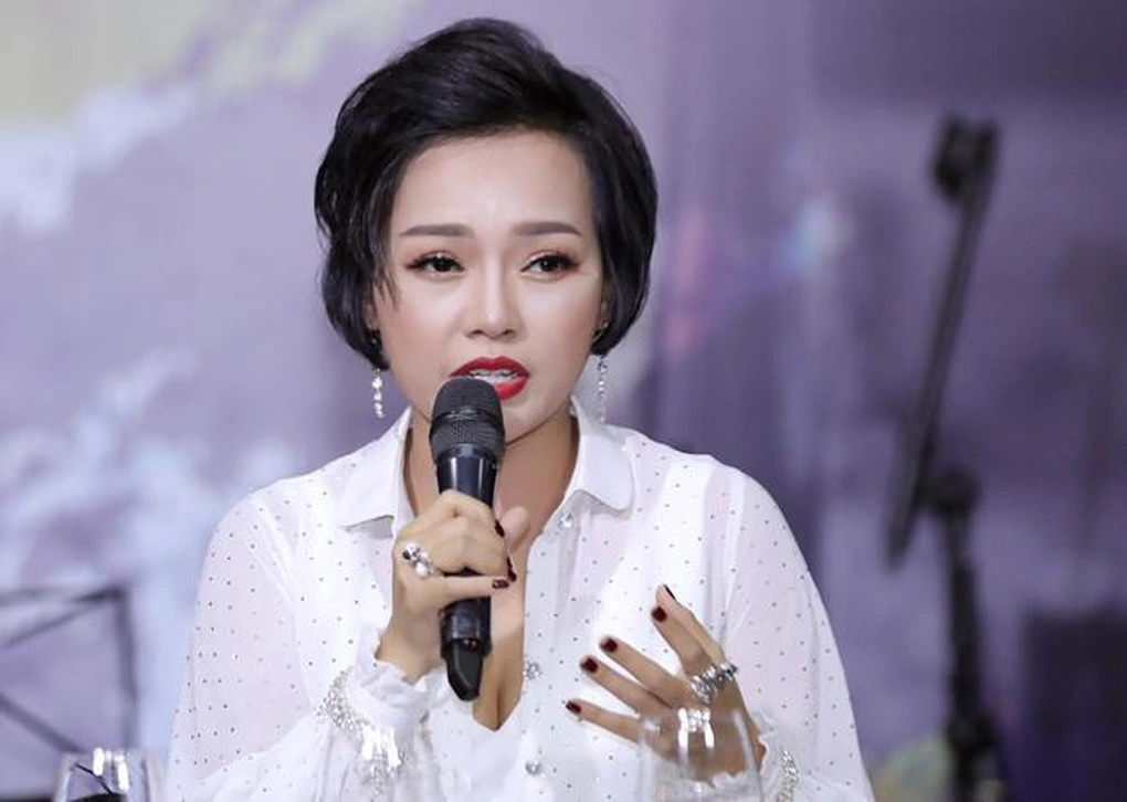 Ca sĩ Thái Thùy Linh nhầm lẫn tai hại