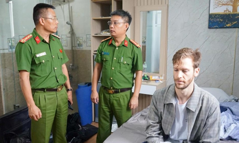Bắt đối tượng quốc tịch Mỹ cướp tiệm vàng
