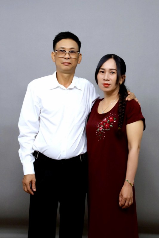 Một mình nuôi con, chị Ngọc Minh suy sụp khi phát hiện chồng phản bội