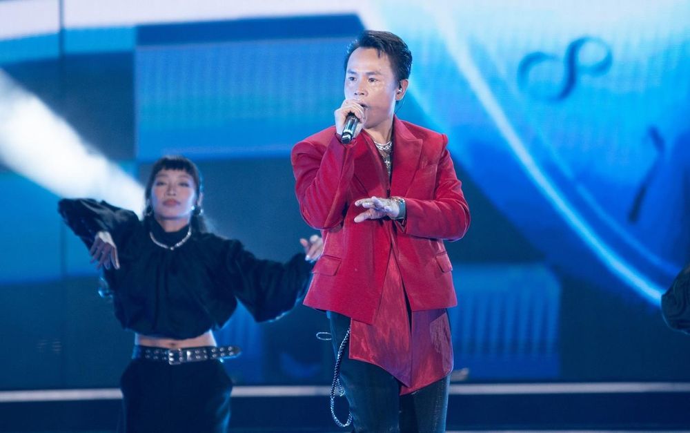 Hieuthuhai và dàn nghệ sĩ &#8216;cháy&#8217; cùng 25.000 khán giả Hà Nội đến nửa đêm