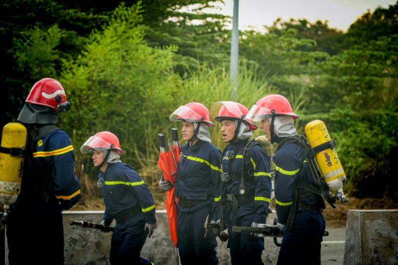 <strong>Tiến Luật, Lê Dương Bảo Lâm bị chỉ huy nhắc nhở vì “tiểu phẩm” quá nhiều</strong>