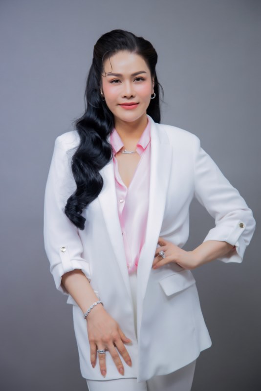Nhật Kim Anh tiết lộ có thể giả giọng Minh Tuyết, Cẩm Ly