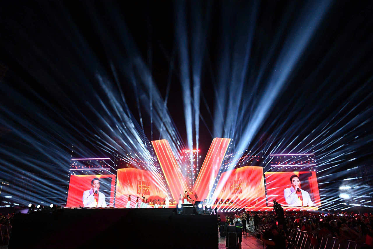 Minh Beta bất ngờ gây “bão” khi biểu diễn tại Concert Quốc Gia