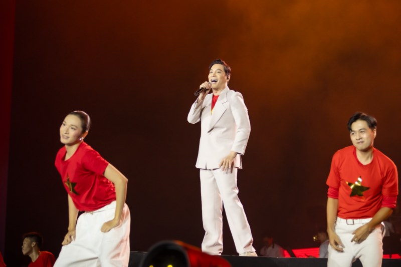  Minh Beta bất ngờ gây “bão” khi biểu diễn tại Concert Quốc Gia