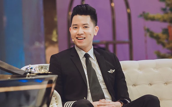 ‘Cơ trưởng trẻ nhất Việt Nam’ bị chỉ trích khi nhậm chức giám đốc