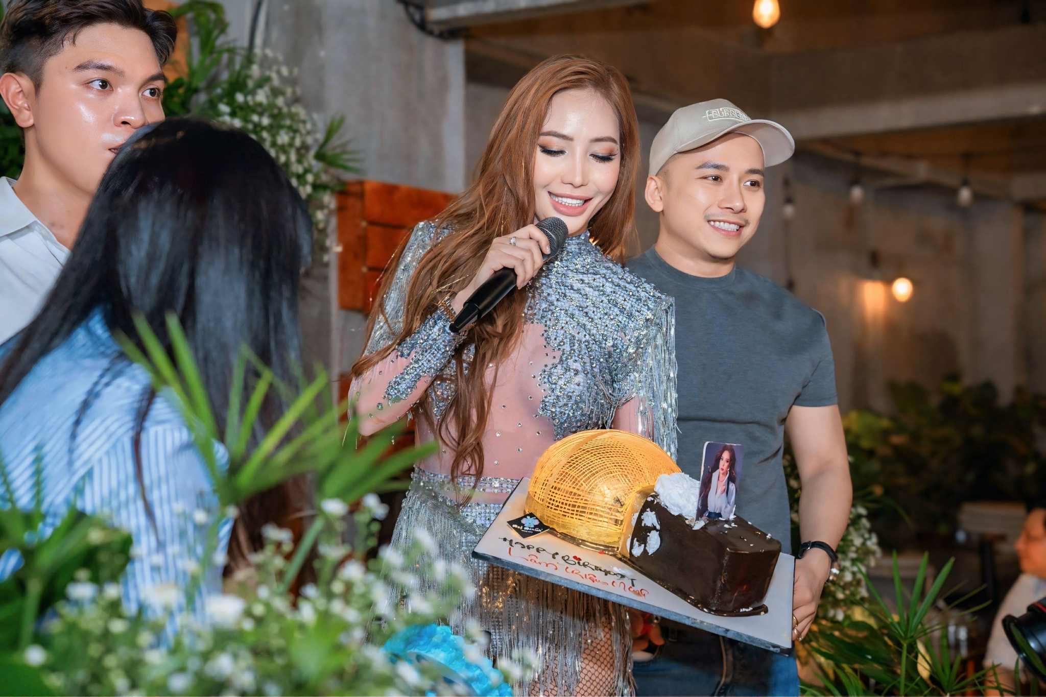 Dàn sao Việt hội tụ trong tiệc sinh nhật của ca sĩ Lâm Triệu Minh