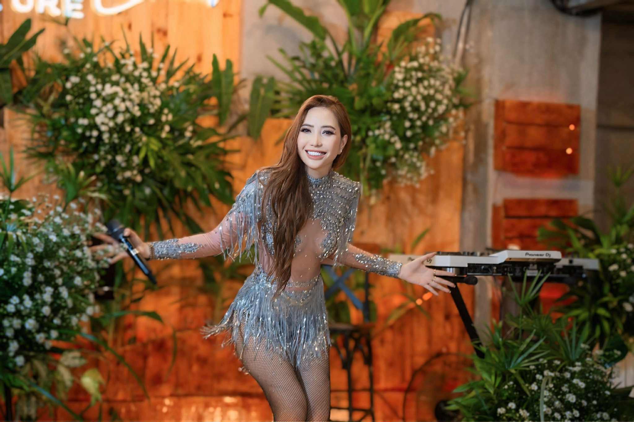 Dàn sao Việt hội tụ trong tiệc sinh nhật của ca sĩ Lâm Triệu Minh